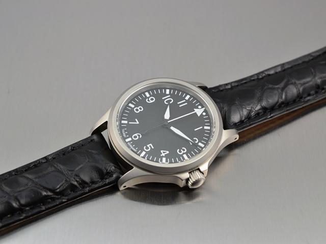 Pilot Watch with Magnetic-field Shielding Pilot Watch with Magnetic-field Shielding