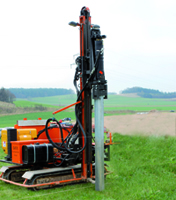 Quick and precise: GPS pile driver Quick and precise: GPS pile driver