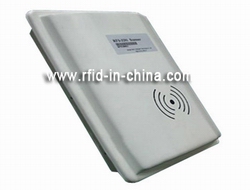 Long-distance RFID reader