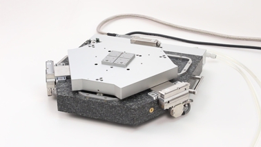 New nanopositioning system based on magnetic levitation