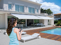 The concertronic sound technology of the awning markilux 6000 can now be controlled by bluetooth.