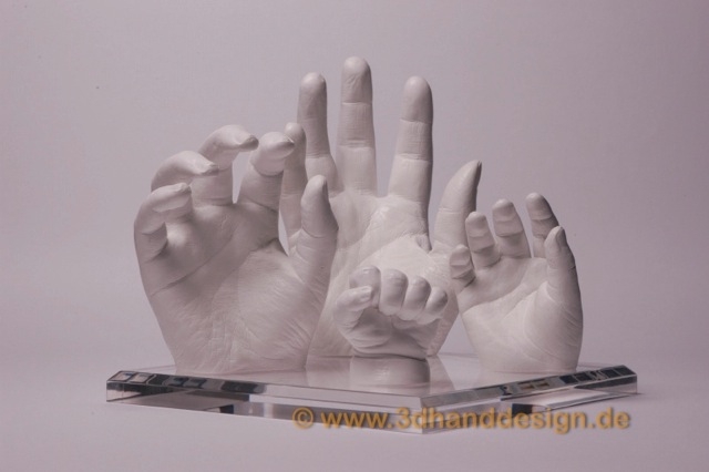 Plaster casts in 12 languages. Plaster casts in 12 languages.