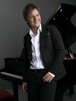 Hungarian pianist and composer Havasi is opening the summery event Hungarian pianist and composer Havasi is opening the summery event