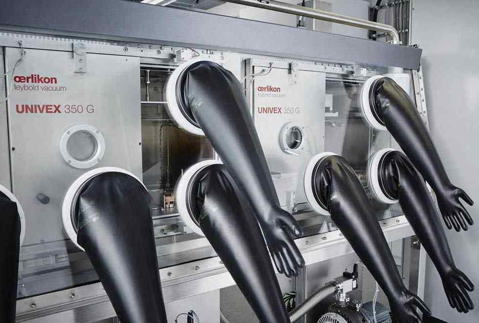 Gloveboxes at UNIVEX Systems