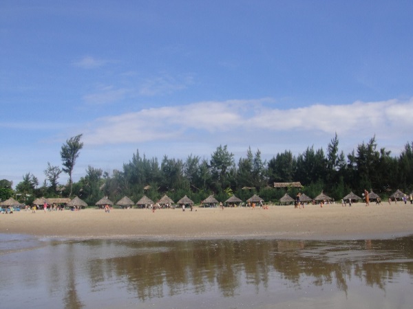 Vung Tau Beach after bans - captured by Tinh Huynh ©ITI-HOLIDAY