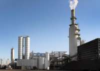 Comparable flue gas scrubbing plant with DeNOx stage and DeSOx scrubber constructed using concrete