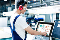 PPC-F-QGW series – Cloud-based IPC with touch user interface