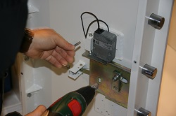 Service operations should be carried out by a qualified staff. (Photo 249 ECB)