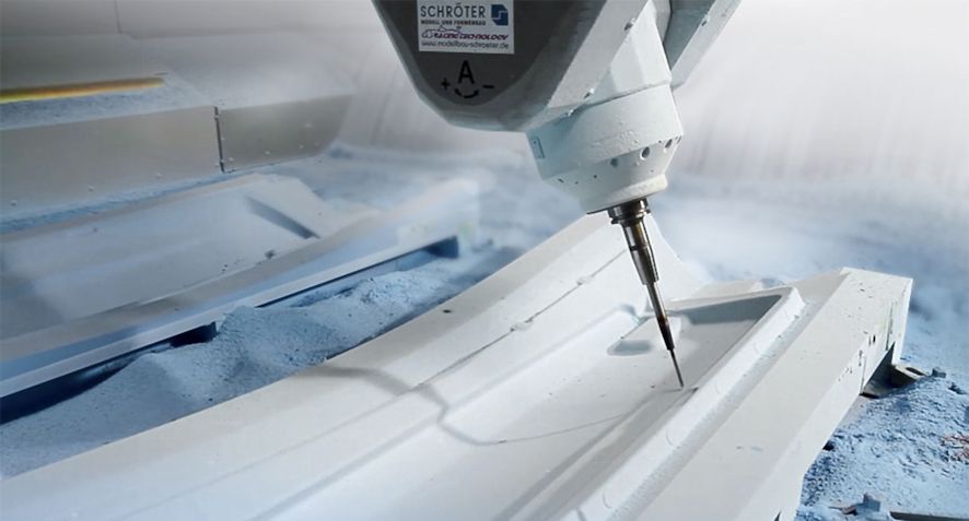 Milling of a prepreg lay-up tool from RAKU® TOOL WB-0691 for composite part production.