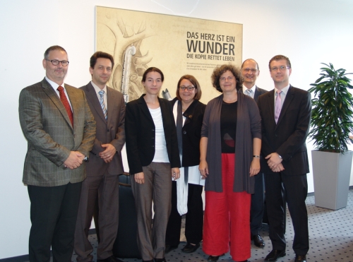 Almuth Hartwig-Tiedt (third from the right) together with Berlin Heart General Management,