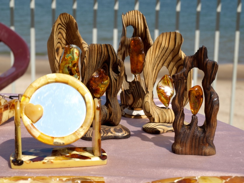 Schnieder Reisen: Das Gold der Ostsee - Bernstein. Am Litauischen Ostseestrand kann der Spaziergänge Schnieder Reisen: Das Gold der Ostsee - Bernstein. Am Litauischen Ostseestrand kann der Spaziergänge