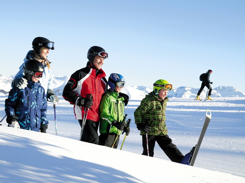 Skiurlaub für die ganze Familie. Skiurlaub für die ganze Familie.
