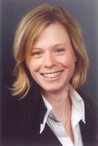 Tierärztin und wissenschaftliche Beraterin bei der Fort Dodge Veterinär GmbH Sabrina Krug Tierärztin und wissenschaftliche Beraterin bei der Fort Dodge Veterinär GmbH Sabrina Krug
