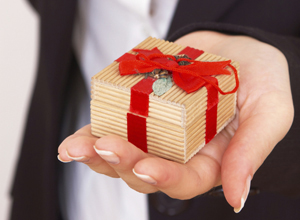 Expertenrat: Bei Geschenken nichts dem Fiskus schenken