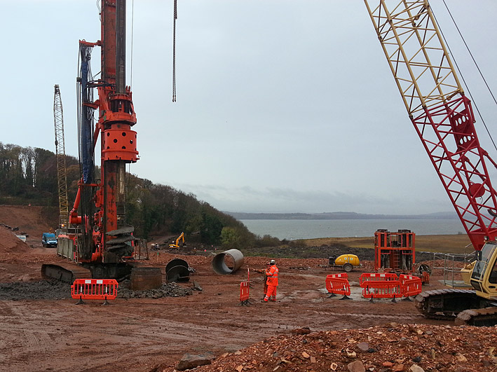 Bohrtechnik von NUB Engineering im Einsatz beim Fundamentbau für die neue schottische Brücke.