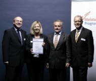 Von links nach rechts: Michael Schahl, Beratergruppe Stuttgart, Barbara Wohanka, Geschäftsführerin W Von links nach rechts: Michael Schahl, Beratergruppe Stuttgart, Barbara Wohanka, Geschäftsführerin W