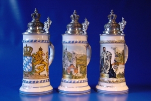 Typisch deutsche Geschenke im Shop: Bayerische Bierkrüge&3D Holzbilder Typisch deutsche Geschenke im Shop: Bayerische Bierkrüge&3D Holzbilder