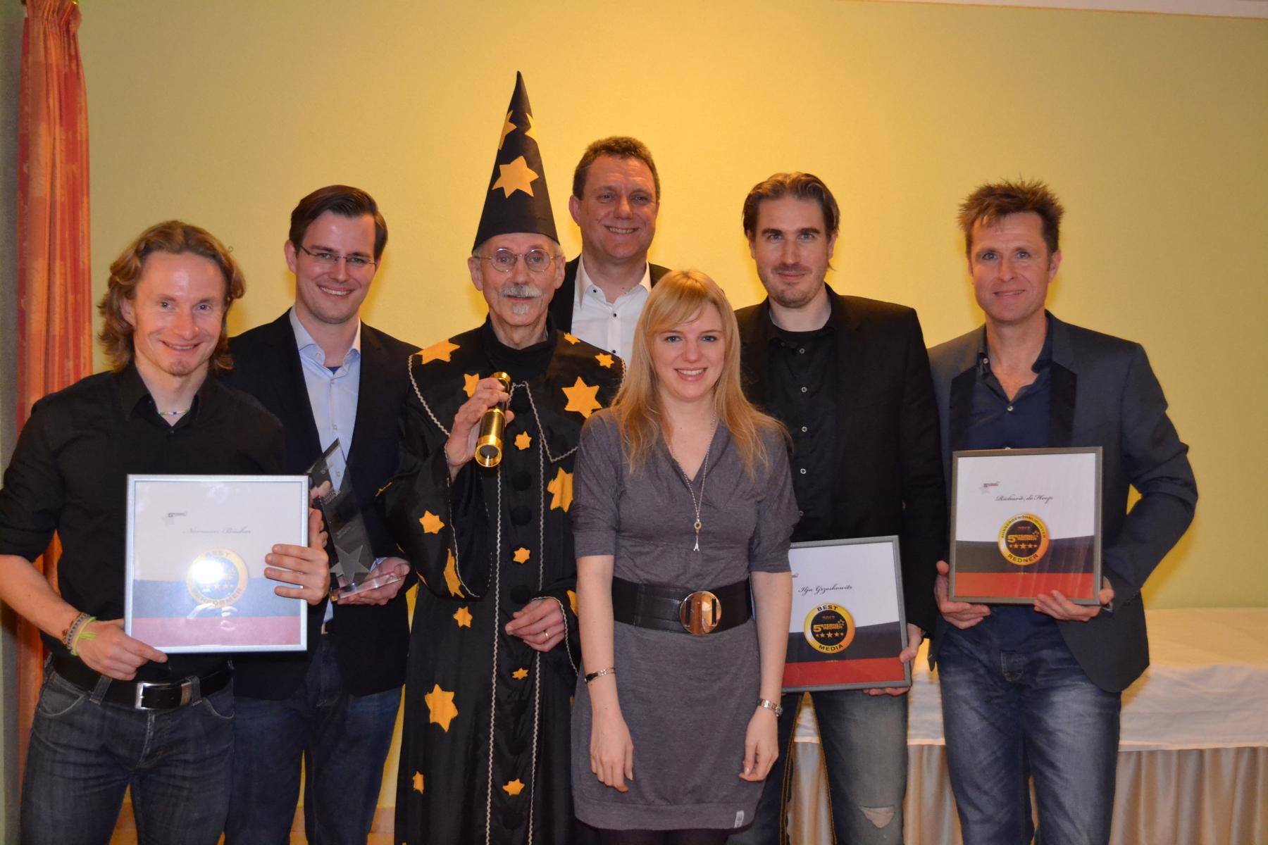 Foto: v.l. N. Bücher, B.N. Konrad, C. Deisler, H. Kürzeder, S. Kürzeder, I. Grzeskowitz, R. de Hoop Foto: v.l. N. Bücher, B.N. Konrad, C. Deisler, H. Kürzeder, S. Kürzeder, I. Grzeskowitz, R. de Hoop