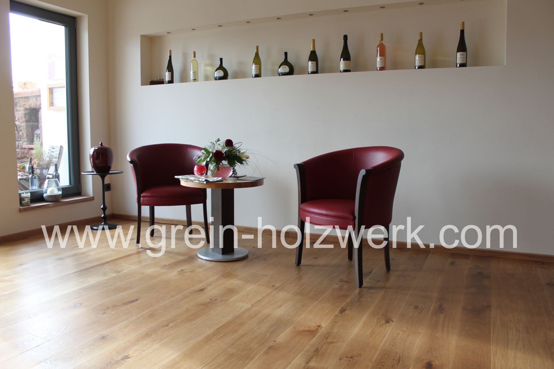 Eiche Massivholzdielen von Grein, Boxtal - Verlegt in einer Vinothek. Eiche Massivholzdielen von Grein, Boxtal - Verlegt in einer Vinothek.