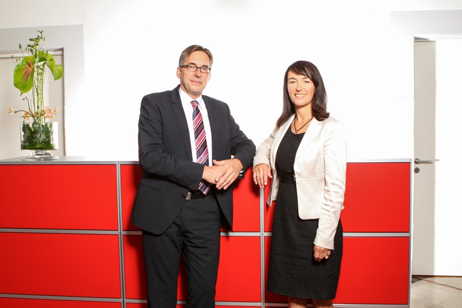 Katrin Wenzler und Josef Bailer, Geschäftsführer der MARVECS GmbH Katrin Wenzler und Josef Bailer, Geschäftsführer der MARVECS GmbH