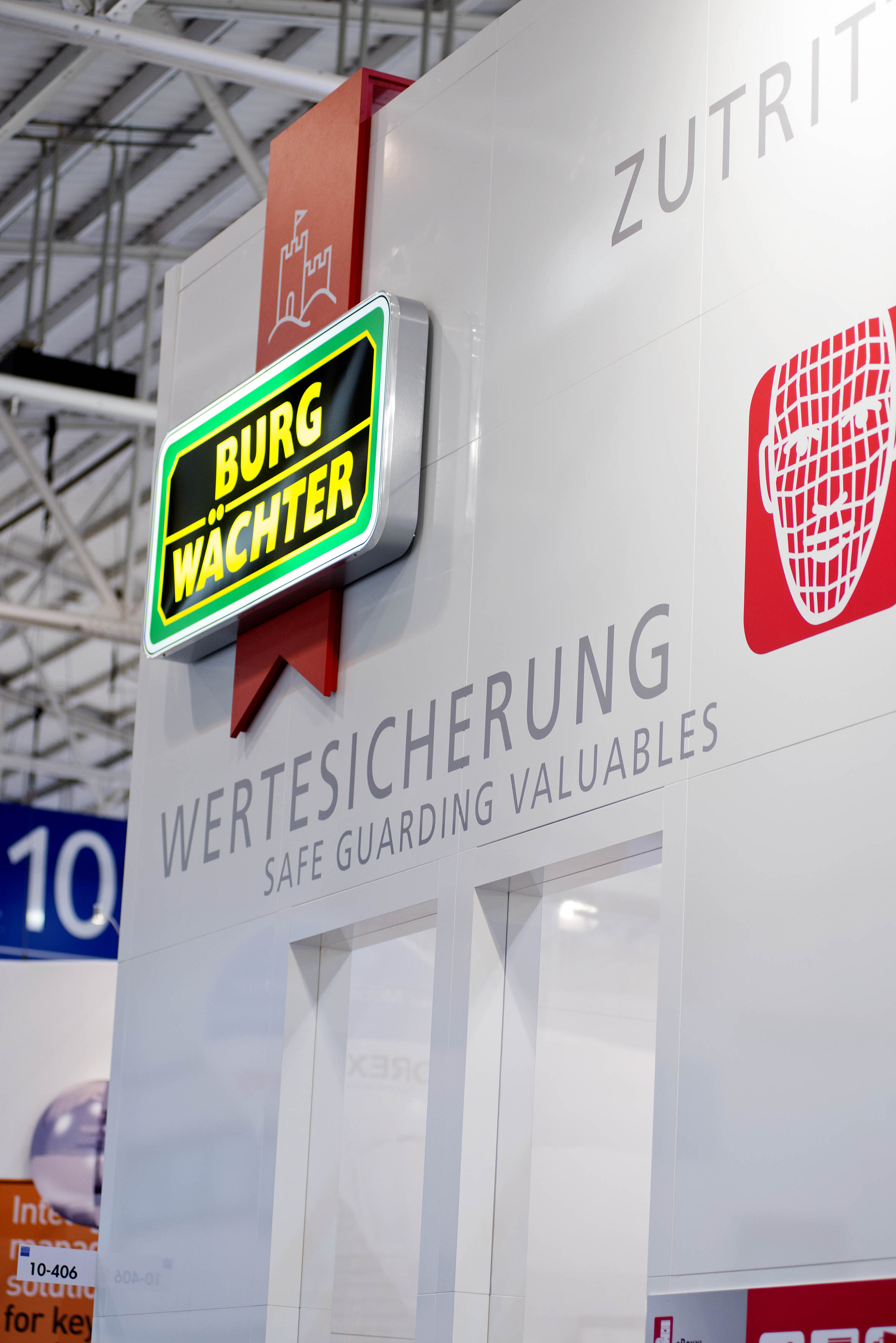 Die Themen Komfort, Einbruch- und Feuerschutz stellt Burg-Wächter auf der Messe in den Vordergrund. Die Themen Komfort, Einbruch- und Feuerschutz stellt Burg-Wächter auf der Messe in den Vordergrund.