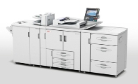 Erstellen Druckerzeugnisse vollautomatisch in einem Arbeitsgang: Ricohs Pro 907EX und Pro 1107EX.