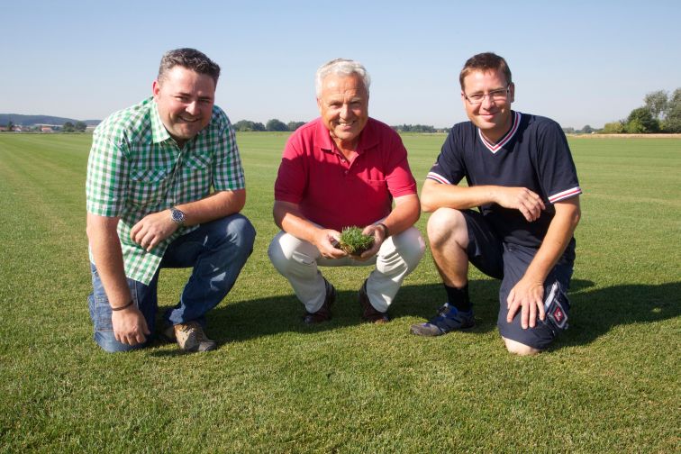 Firmengründer Horst Schwab mit seinen beiden Söhnen Günther (li) und Walter Firmengründer Horst Schwab mit seinen beiden Söhnen Günther (li) und Walter