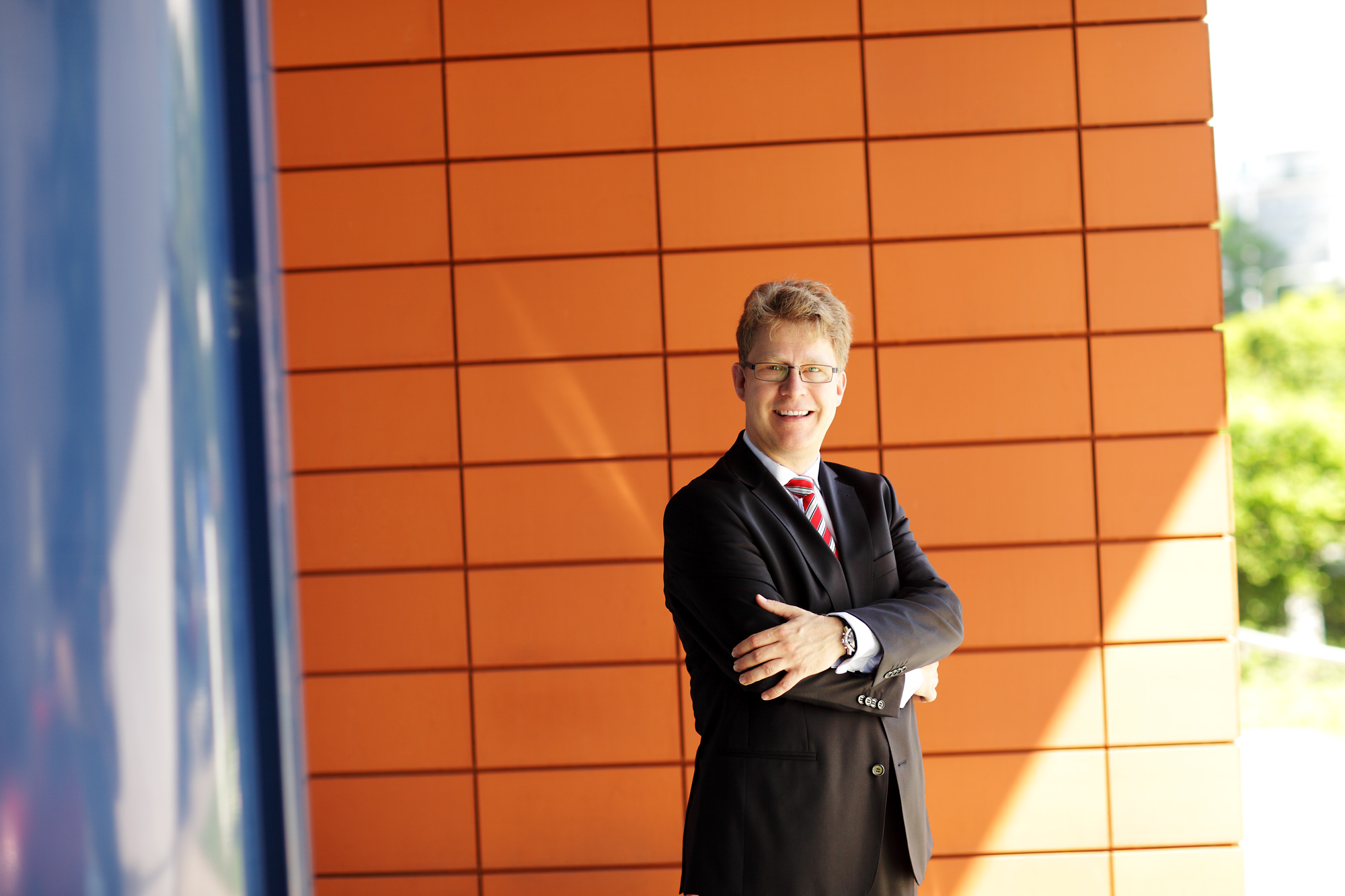 Lutz Lochner?Experte für Verhaltensänderung von Verkaufsmitarbeitern Lutz Lochner?Experte für Verhaltensänderung von Verkaufsmitarbeitern