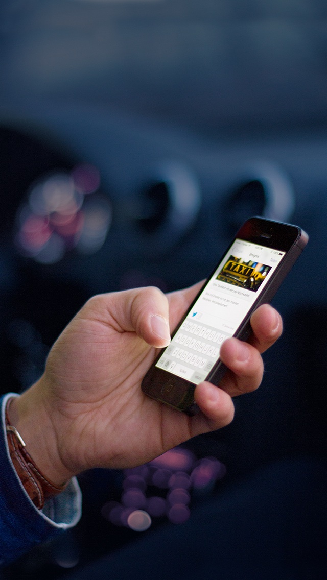 Im Taxi mit dem Smartphone bezahlen Im Taxi mit dem Smartphone bezahlen