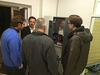 Ein Hauskraftwerk der E3/DC GmbH versorgte die Abendveranstaltung mit Solarstrom.