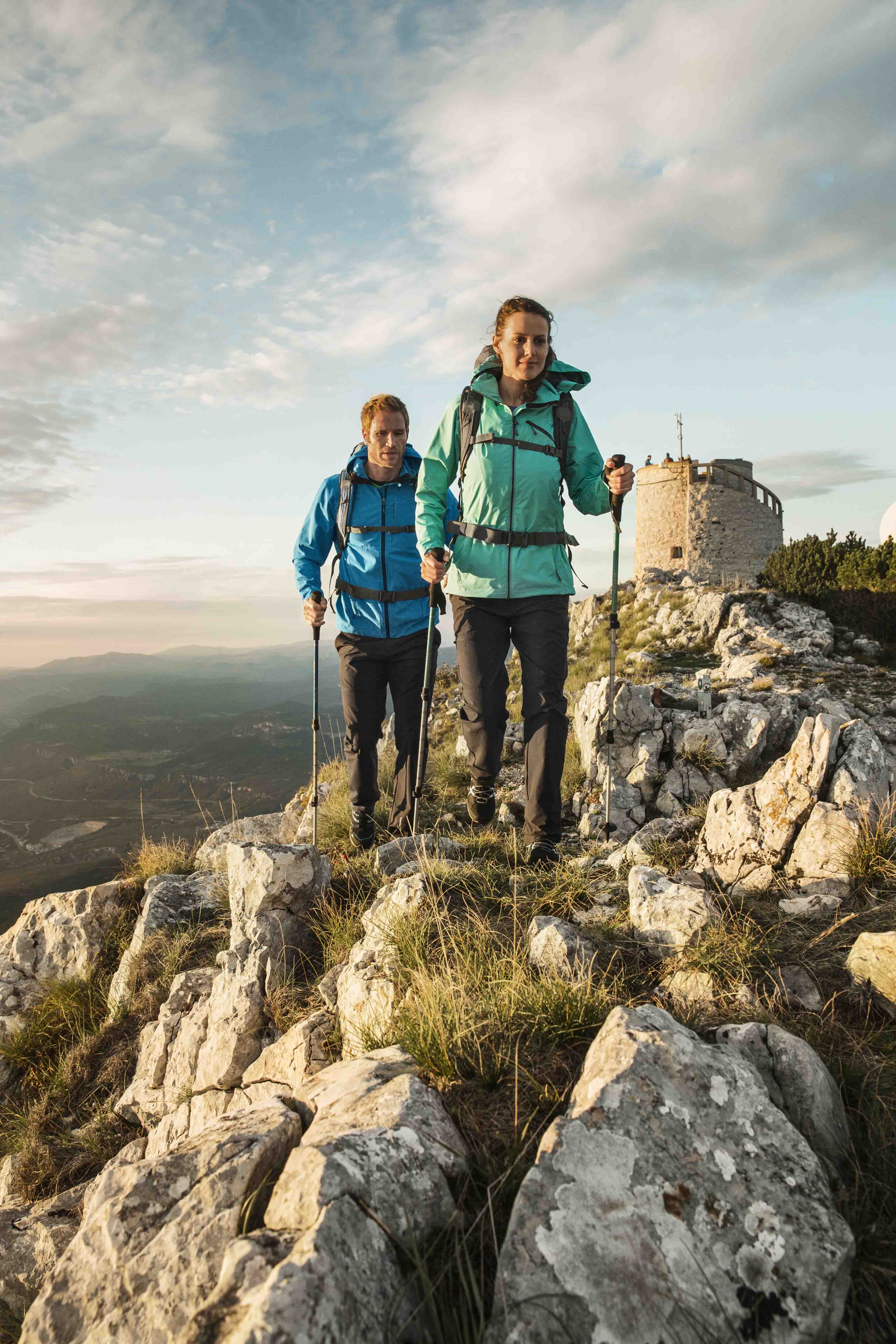 Seit 30 Jahren gibt es im INTERSPORT-Fachhandel Outdoor-Produkte von McKINLEY. Seit 30 Jahren gibt es im INTERSPORT-Fachhandel Outdoor-Produkte von McKINLEY.