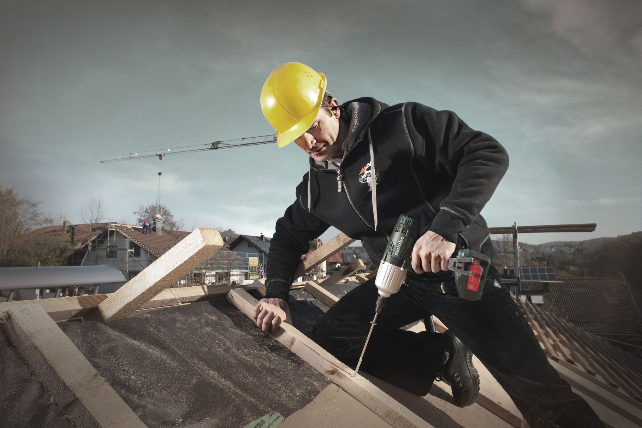 Mit dem SSW 18 LTX 600 kann der Profi auch große Schrauben einhändig verarbeiten. Foto: Metabo Mit dem SSW 18 LTX 600 kann der Profi auch große Schrauben einhändig verarbeiten. Foto: Metabo