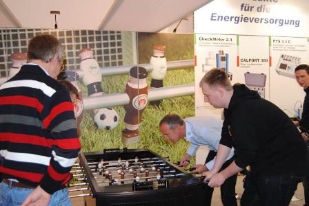 EMH bot den Messebesuchern mit einem St. Pauli Tischkicker eine handfeste Abwechslung.