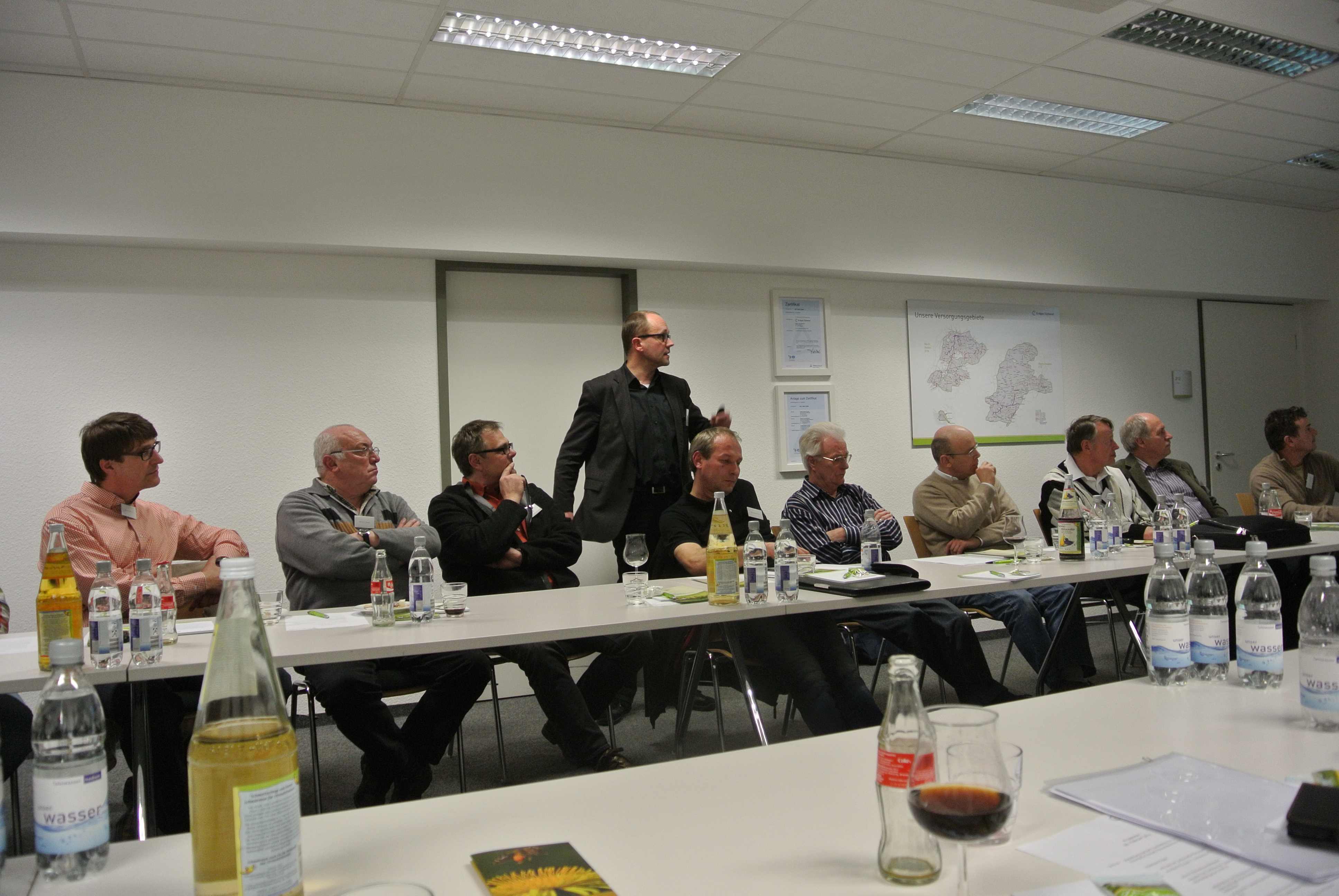 Arno Zürcher (LTZ)über Möglichkeiten zur Verbesserung der Biodiversität in Agrarlandschaften. Arno Zürcher (LTZ)über Möglichkeiten zur Verbesserung der Biodiversität in Agrarlandschaften.