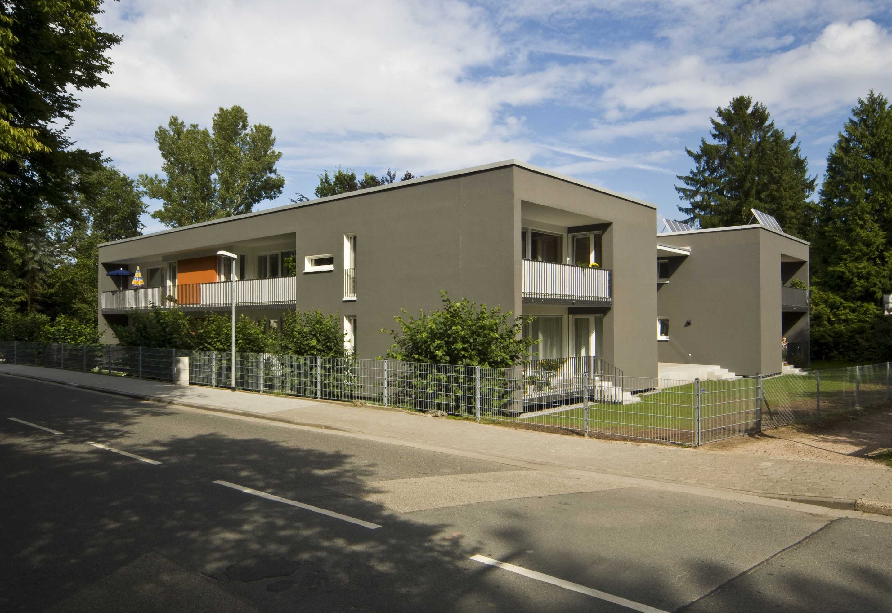 Gemeinschaftliches Wohnprojekt Unter einem Dach in Dreieich, Hessen. Gemeinschaftliches Wohnprojekt Unter einem Dach in Dreieich, Hessen.