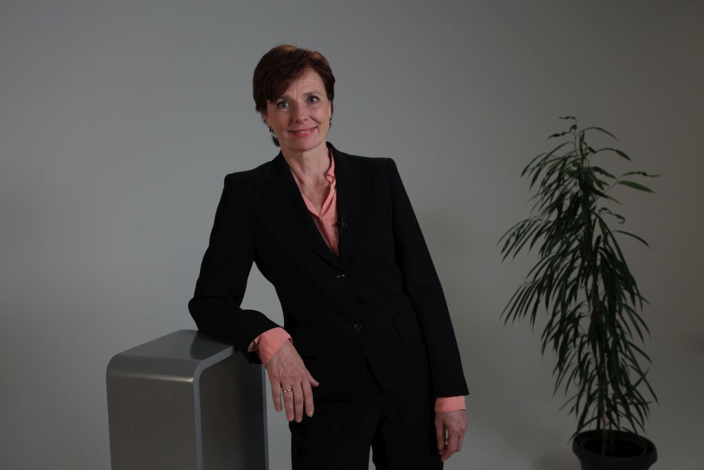 Katharina Dietze vermittelt Organisations-Wissen für Führungskräfte und ihre Teams Katharina Dietze vermittelt Organisations-Wissen für Führungskräfte und ihre Teams