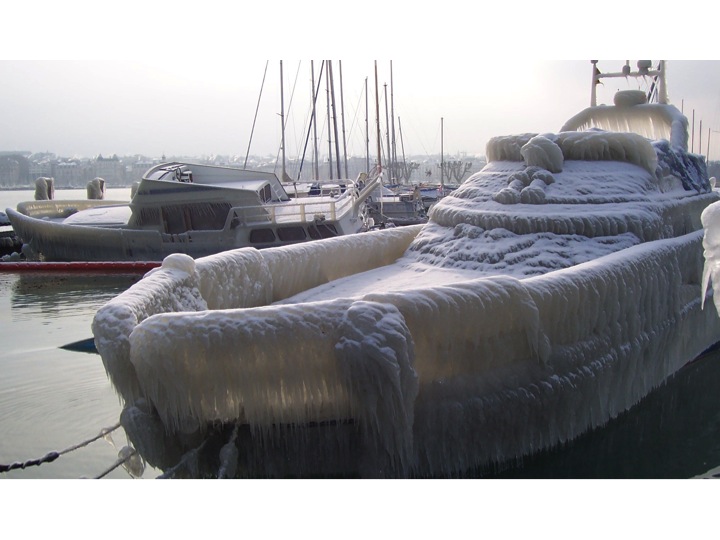 das winterliche Boot das winterliche Boot