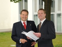 Foto (v. l.): Dr. Guido Quelle, Martin Gierse, : © 2009 Mandat Managementberatung GmbH, Dortmund