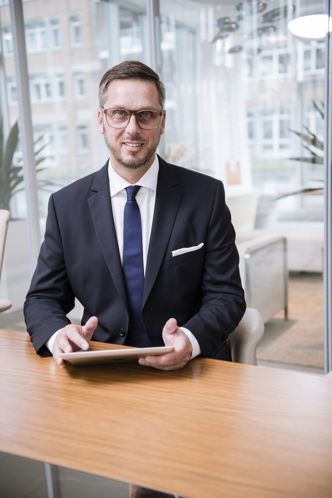 Christopher Rheidt, Vice President TA Triumph-Adler GmbH, Sales&Service Group Christopher Rheidt, Vice President TA Triumph-Adler GmbH, Sales&Service Group