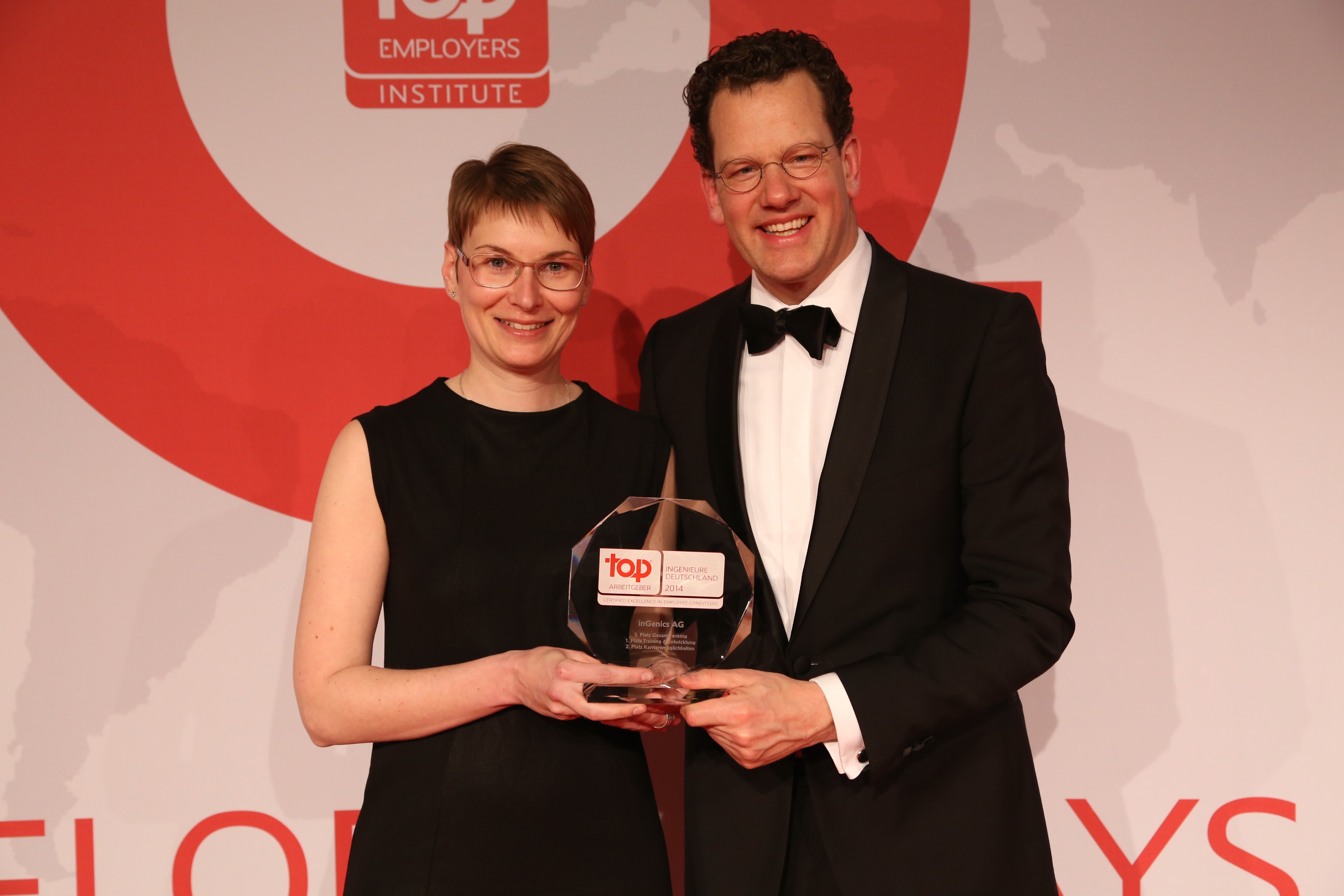 Martina Schulz, Ingenics AG, und David Plink, Top Employers Institute Martina Schulz, Ingenics AG, und David Plink, Top Employers Institute