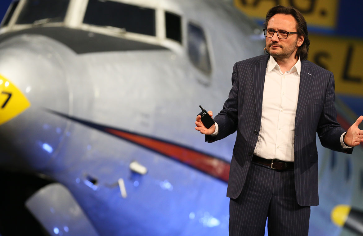 Peter Brandl spricht bei Light the Fire 2014 Peter Brandl spricht bei Light the Fire 2014