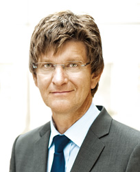 Konzerngeschäftsführer Armin Stecher freut sichüber die Aufnahme in den Club der 1000 Konzerngeschäftsführer Armin Stecher freut sichüber die Aufnahme in den Club der 1000