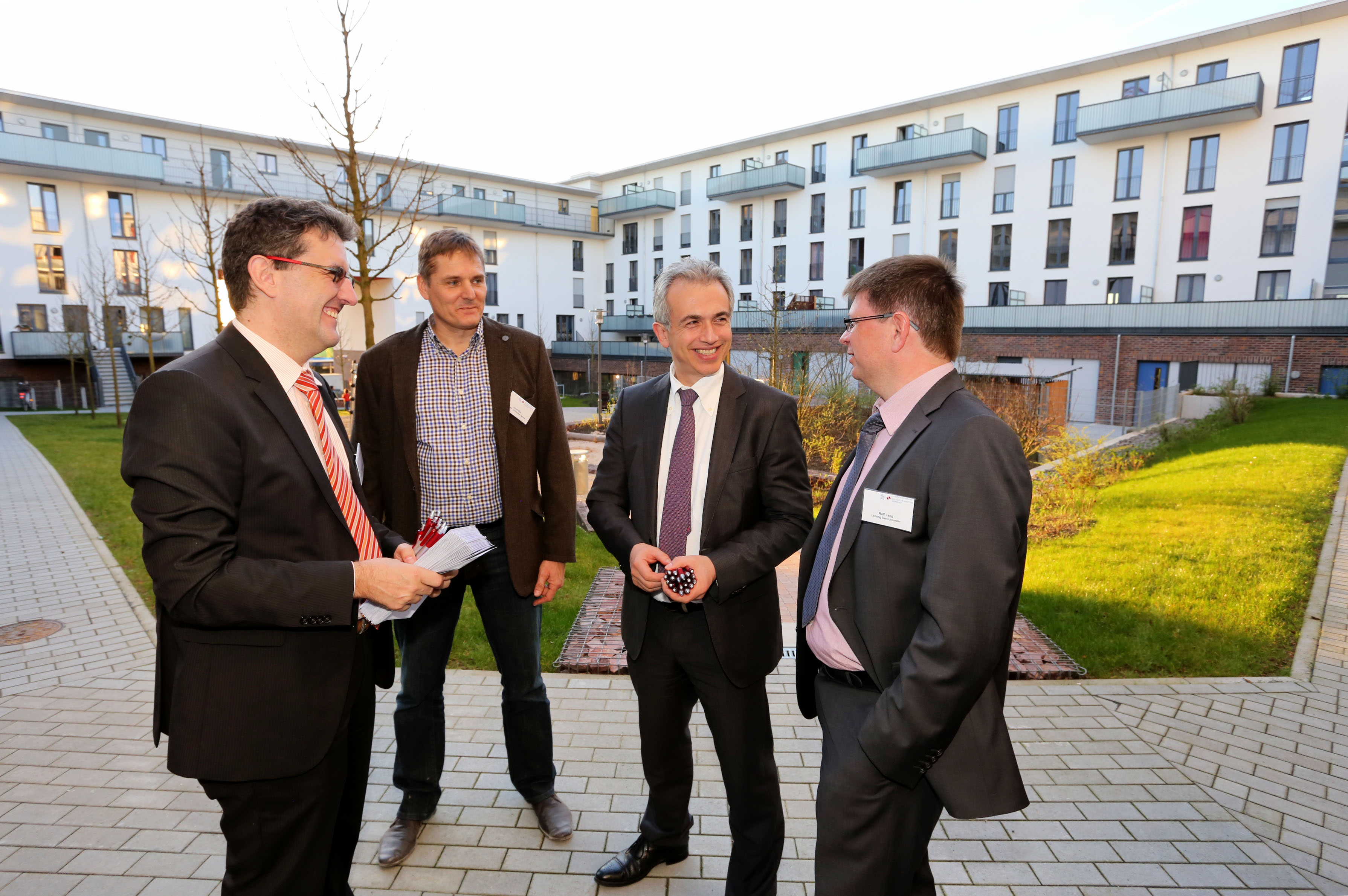 v.l.n.r. Peter Schirra, Ulrich Rein, OB Peter Feldmann und Ralf Lang
