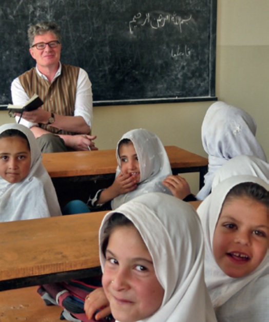 Roger Willemsen eröffnet die Ausstellung?Es war einmal oder nicht?Afghanische Kinder und ihre Welt?