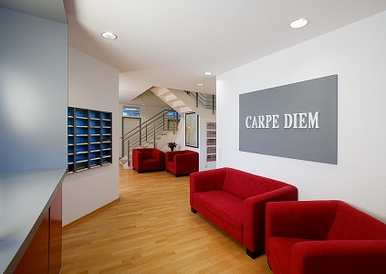 Wenn es bei Ihnen drunter und drüber geht, schaffen ecos office center ein ruhiges Ambiente. Wenn es bei Ihnen drunter und drüber geht, schaffen ecos office center ein ruhiges Ambiente.