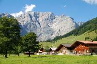 Hüttenurlaub in den Alpen Hüttenurlaub in den Alpen