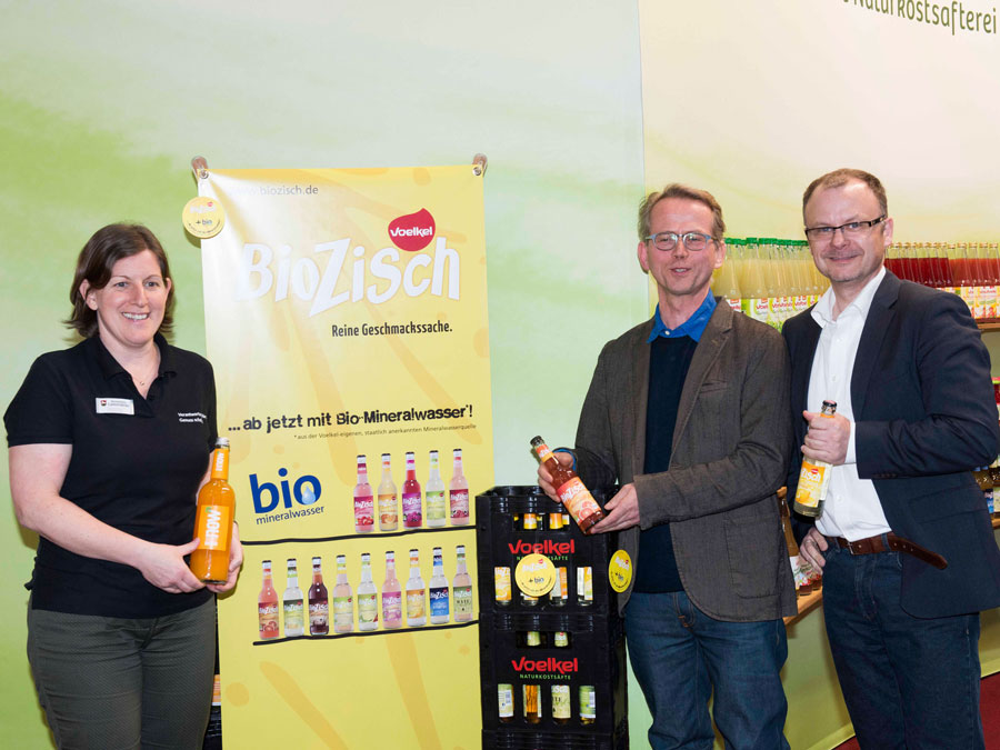 Vertreter von Lammsbräu und Voelkel präsentieren die zertifizierten Bio-Limonaden 