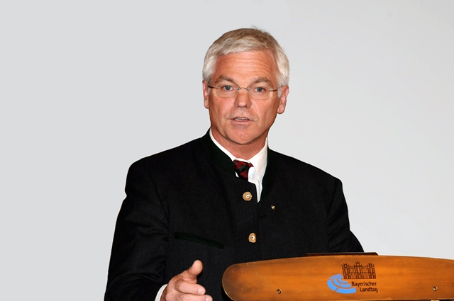 Bayerns Zimmerer-Präsident Peter Aicher Bayerns Zimmerer-Präsident Peter Aicher