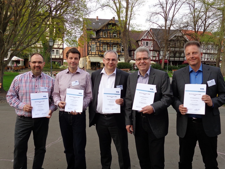 Die 5 ausgezeichneten Projektmanagement-Trainer von Decisio (v. l. n. r.) O. Ferreau, B. Anschütz, W Die 5 ausgezeichneten Projektmanagement-Trainer von Decisio (v. l. n. r.) O. Ferreau, B. Anschütz, W