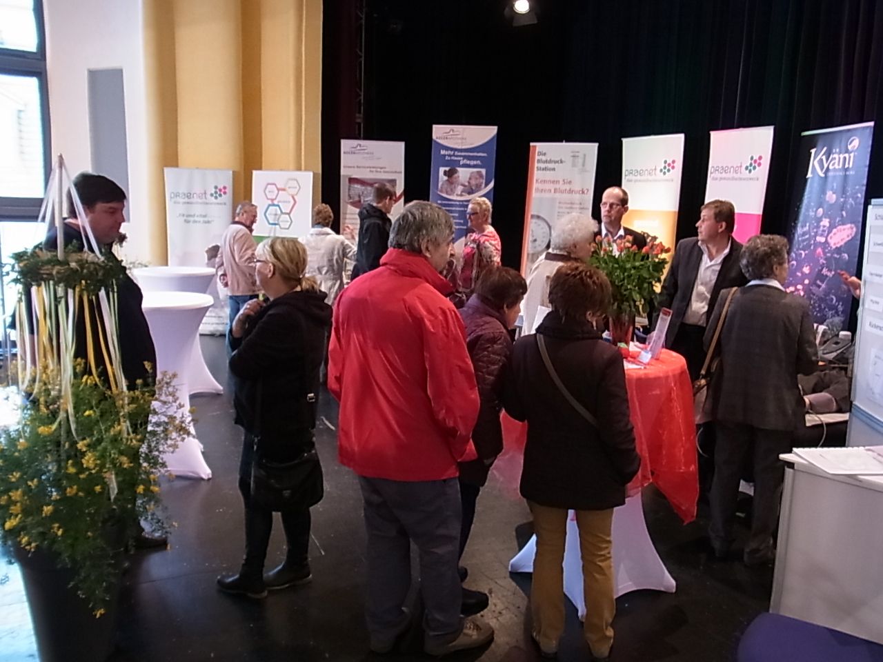Zahlreiche Besucher informierten sich über das umfassende Angebot rund um das Thema Gesundheit (Foto Zahlreiche Besucher informierten sich über das umfassende Angebot rund um das Thema Gesundheit (Foto